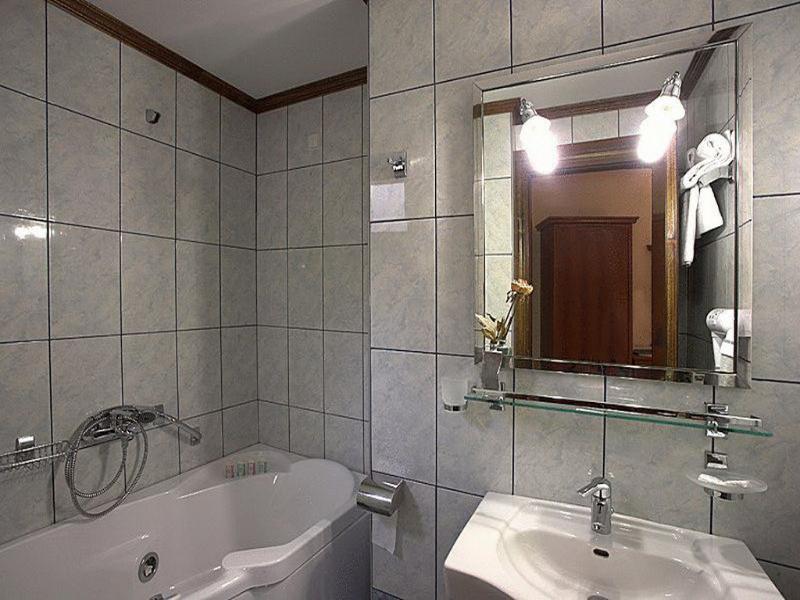 Egnatia Hotel Ioannina Exterior photo